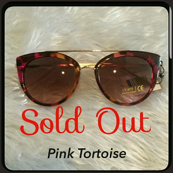 🆕🍒1 Left🍒Cat Eye Sunglasses - Picture 6 of 6